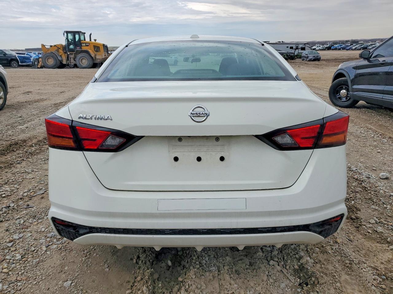 2020 Nissan Altima 4D - Фото 6