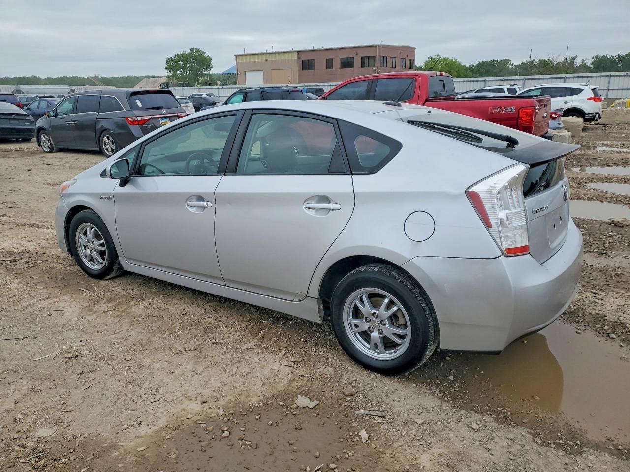 2010 Toyota Prius Ii - Фото 2