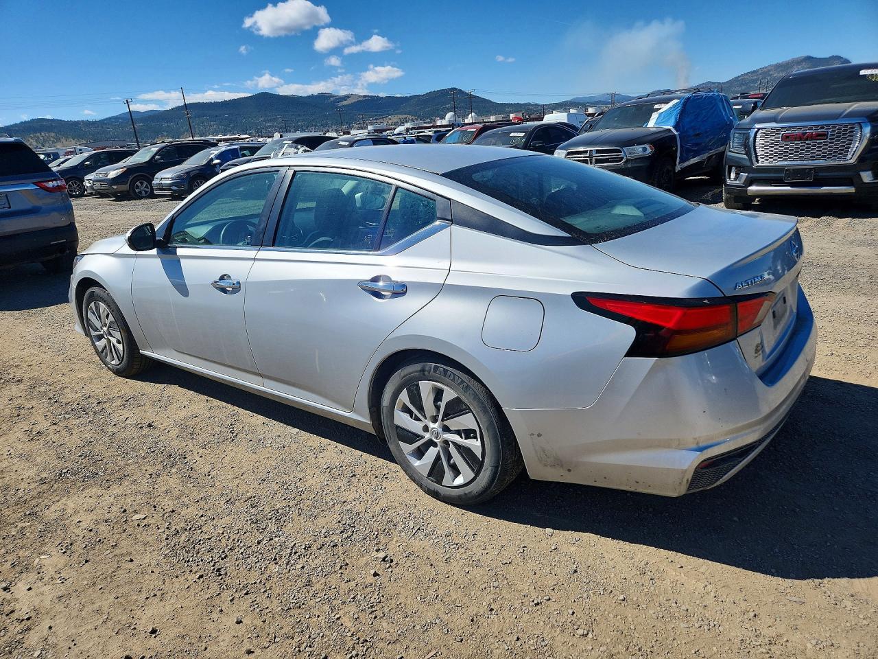 2022 Nissan Altima 2.5 S - Фото 2