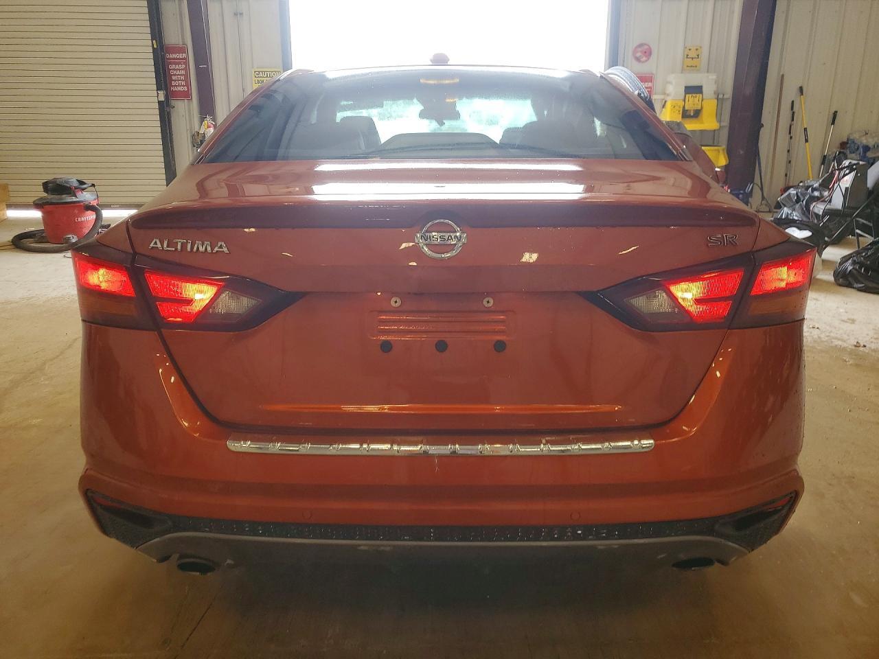 2021 Nissan Altima Sr - Фото 6