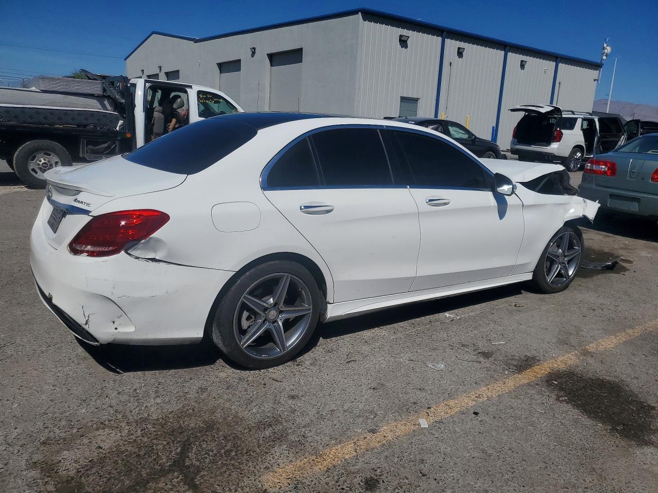 2015 Mercedes-Benz C 300 4Matic - Фото 3