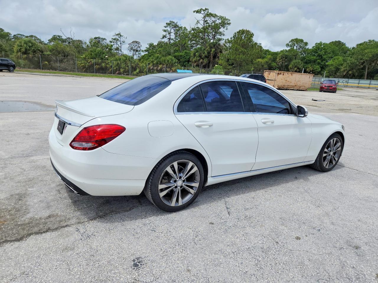 2017 Mercedes-Benz C 300 - Image 3