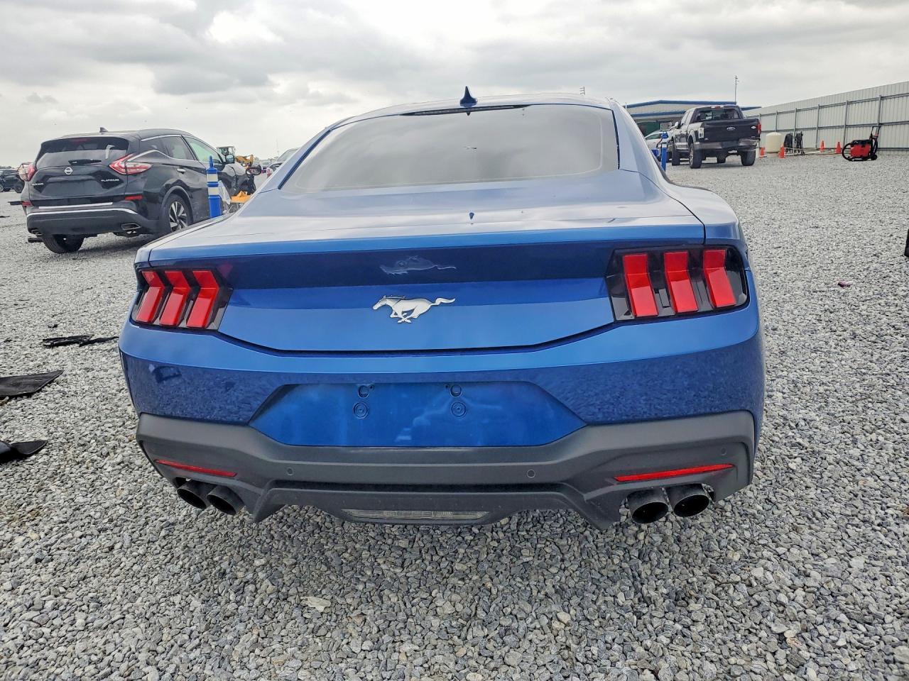 2024 Ford Mustang - Фото 6
