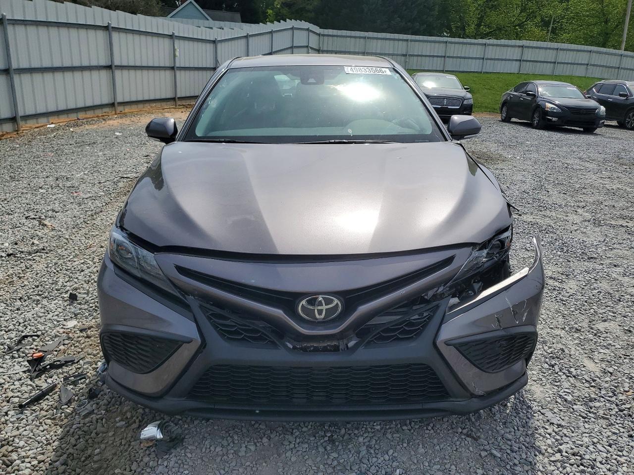2024 Toyota Camry Se - Image 5