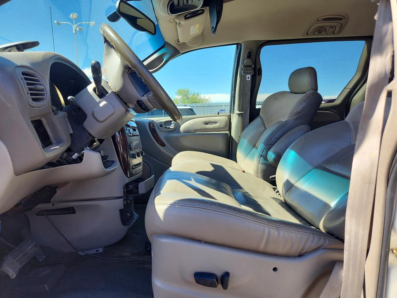 2003 Chrysler Town & Country Limited - Фото 7