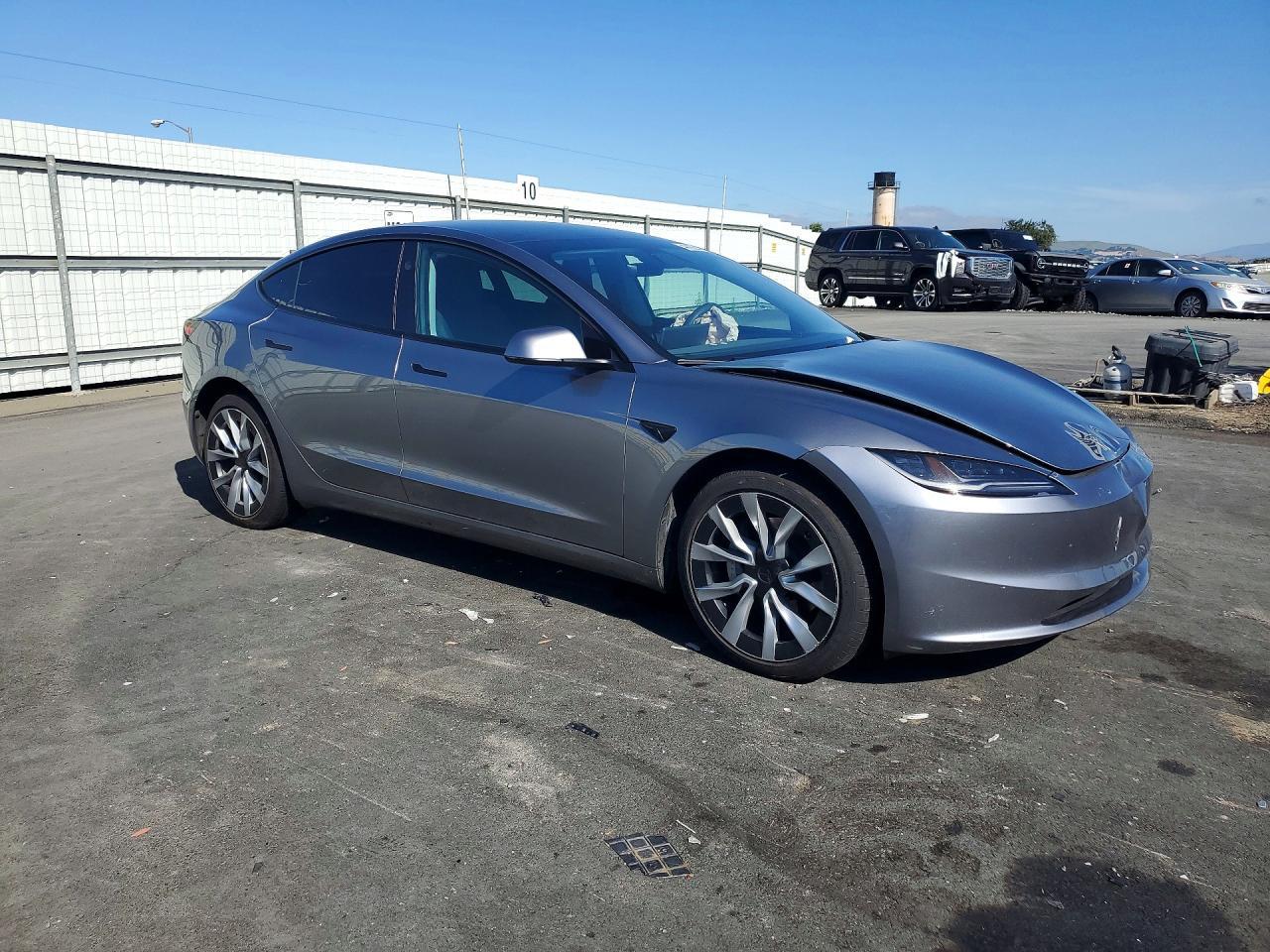 2024 Tesla Model 3 - Фото 4