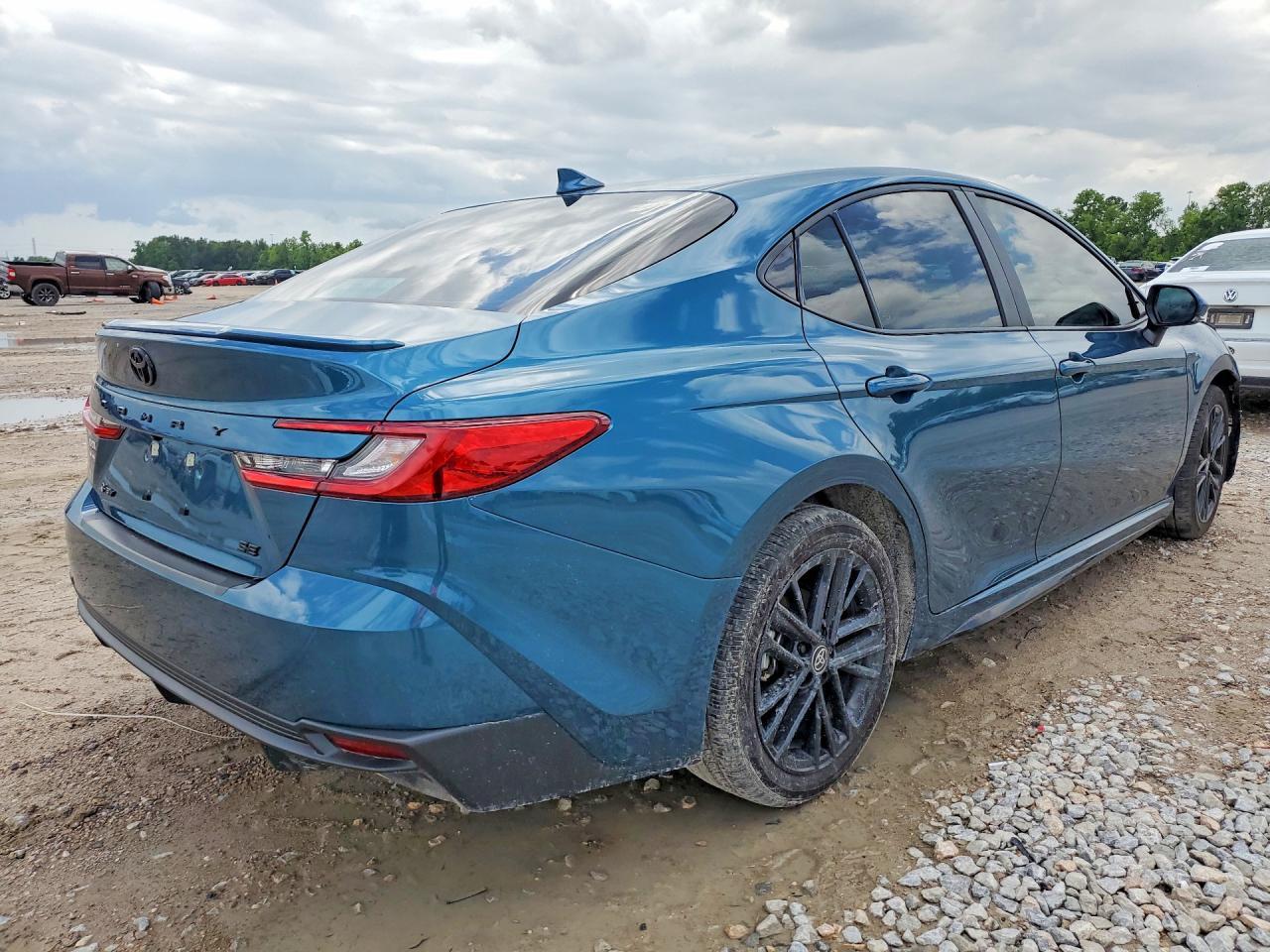 2025 Toyota Camry Se - Фото 3