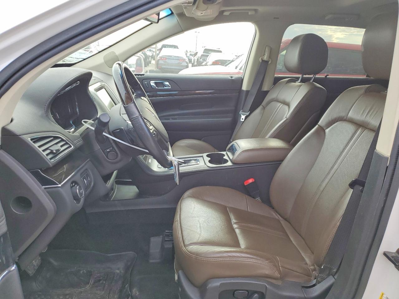 2018 Lincoln Mkt - Image 7