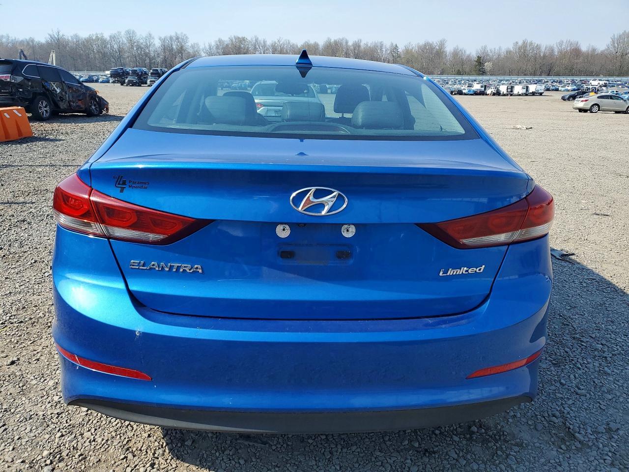 2017 Hyundai Elantra Limited - Image 6