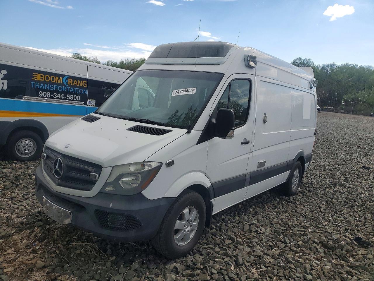 2014 Mercedes-Benz Sprinter 2500 Ambulance - Image 2