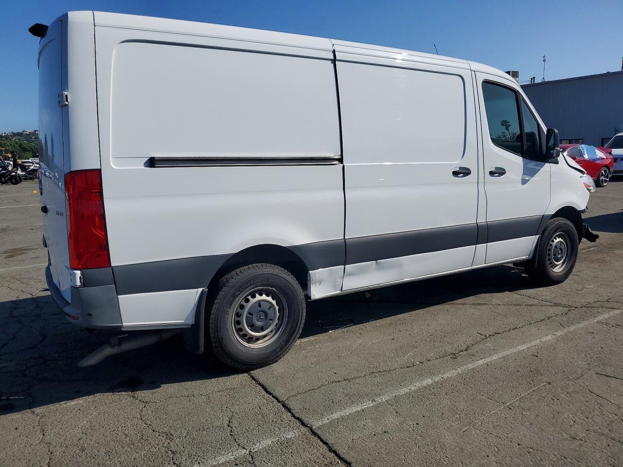 2022 Mercedes-Benz Sprinter 1500 - Фото 3