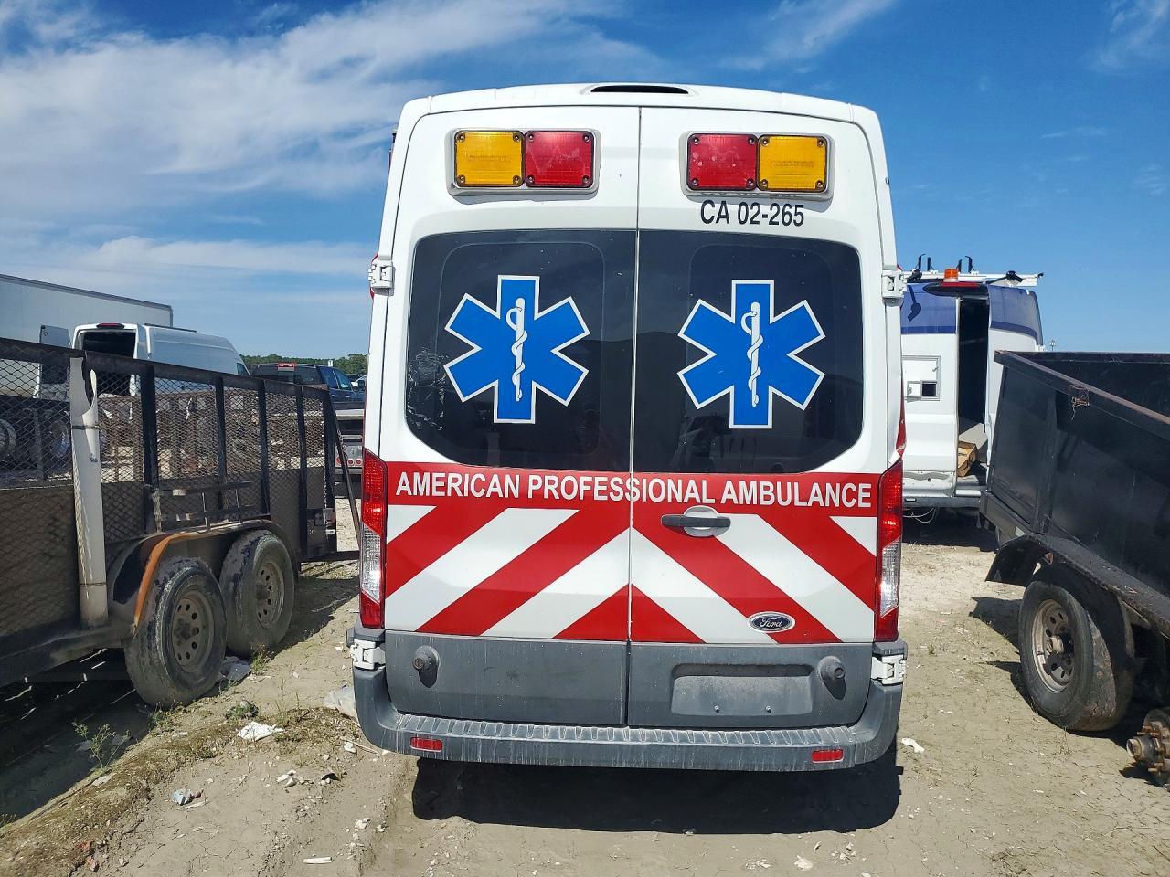 2015 Ford Transit Ambulance - Фото 6