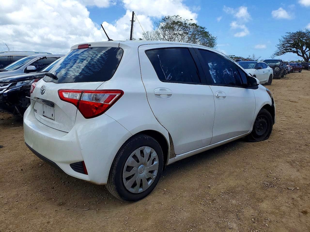 2019 Toyota Yaris L - Image 3
