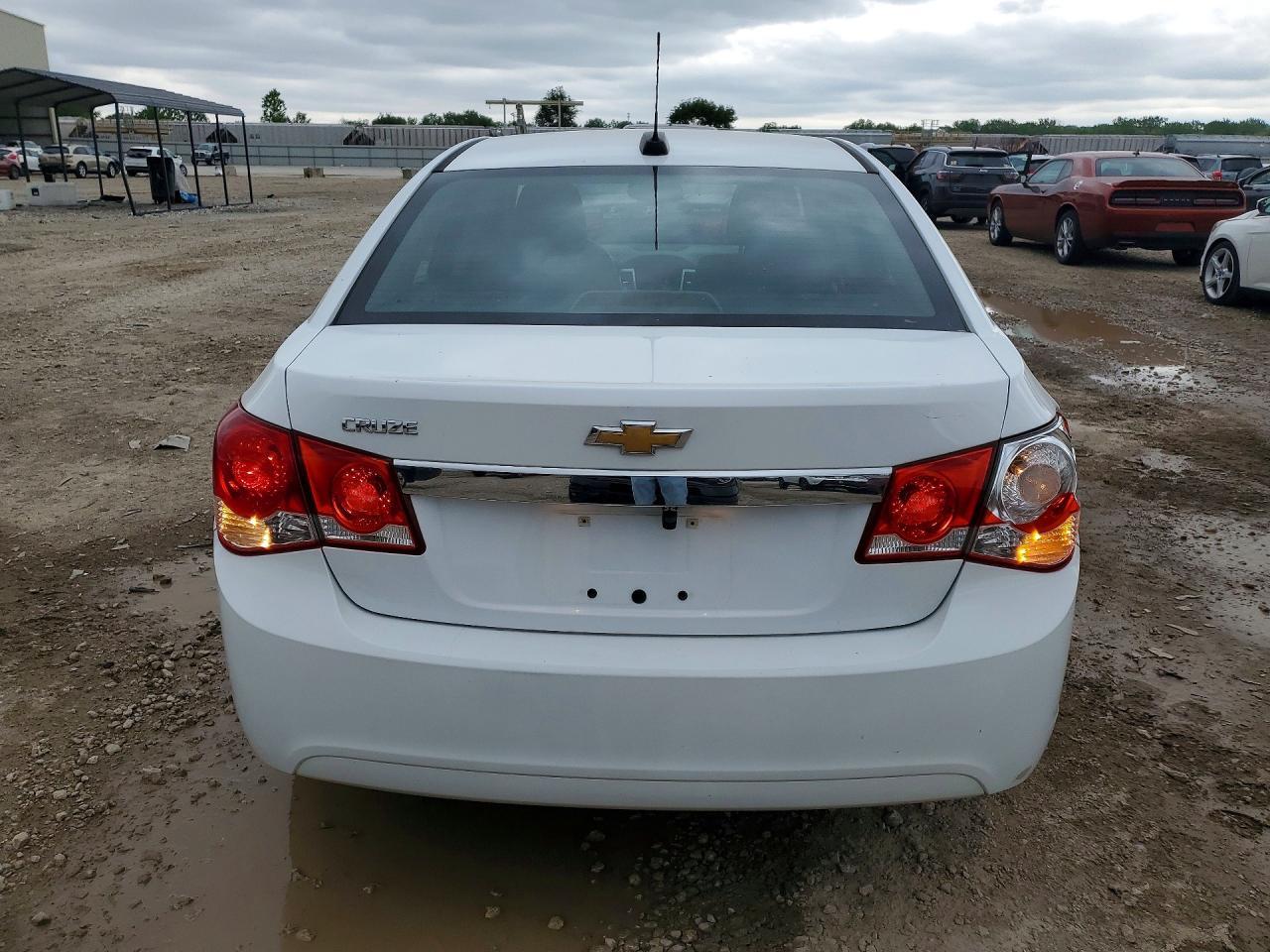 2015 Chevrolet Cruze Ls - Image 6