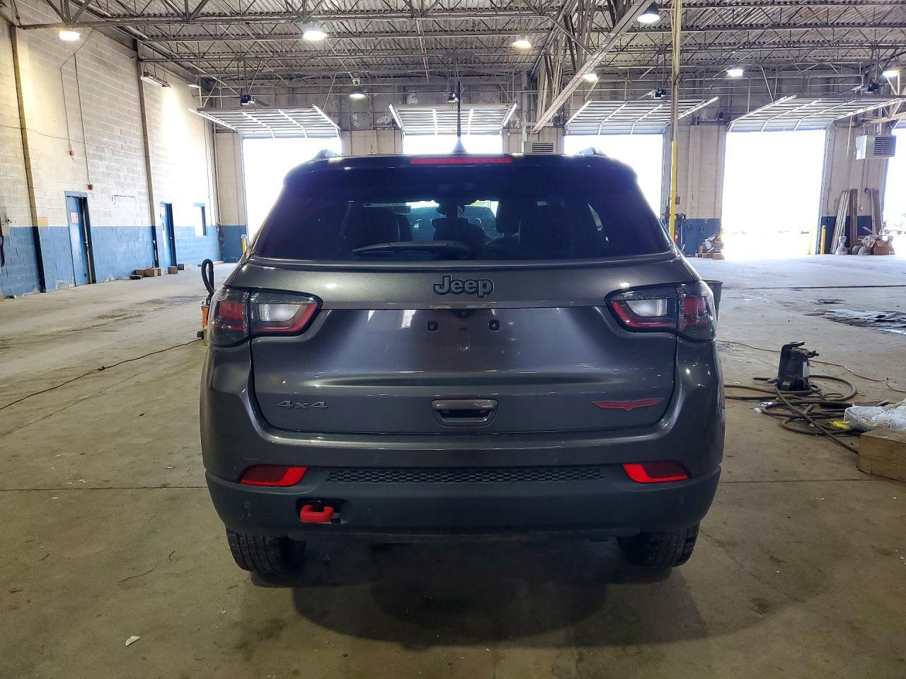 2022 Jeep Compass Trailhawk - Image 6