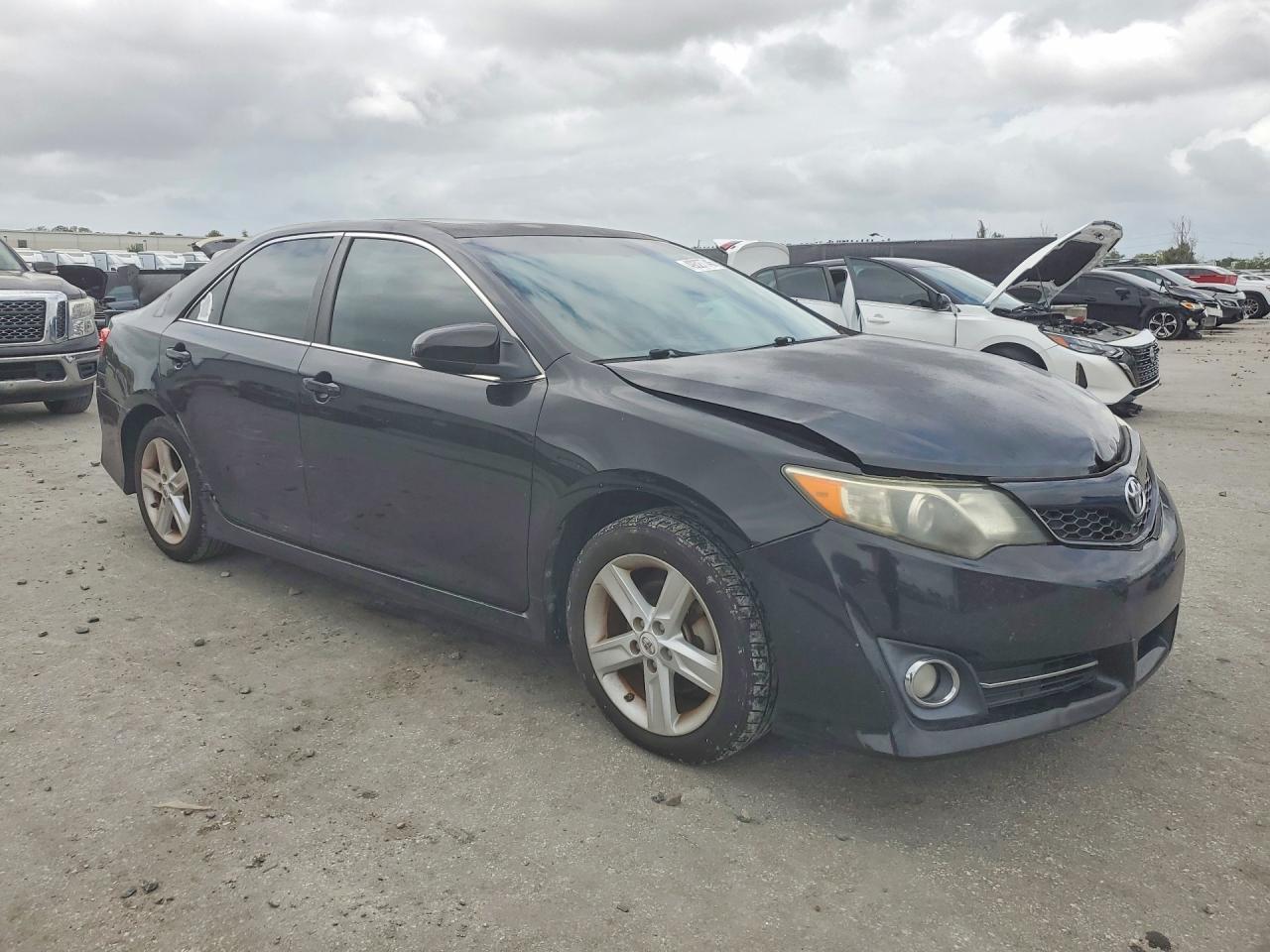 2013 Toyota Camry Se - Фото 4