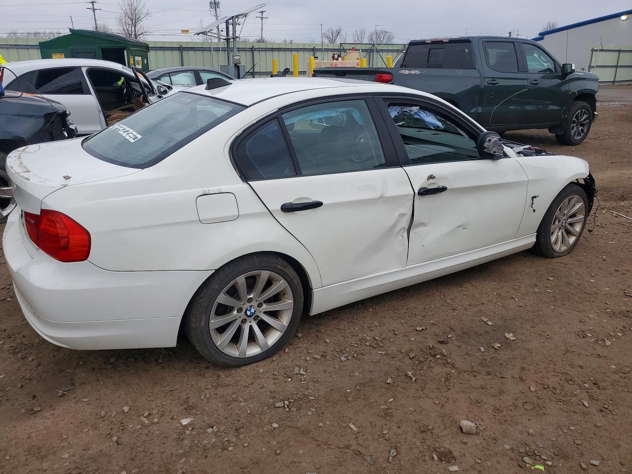 2011 BMW 328 Xi Sulev - Фото 3