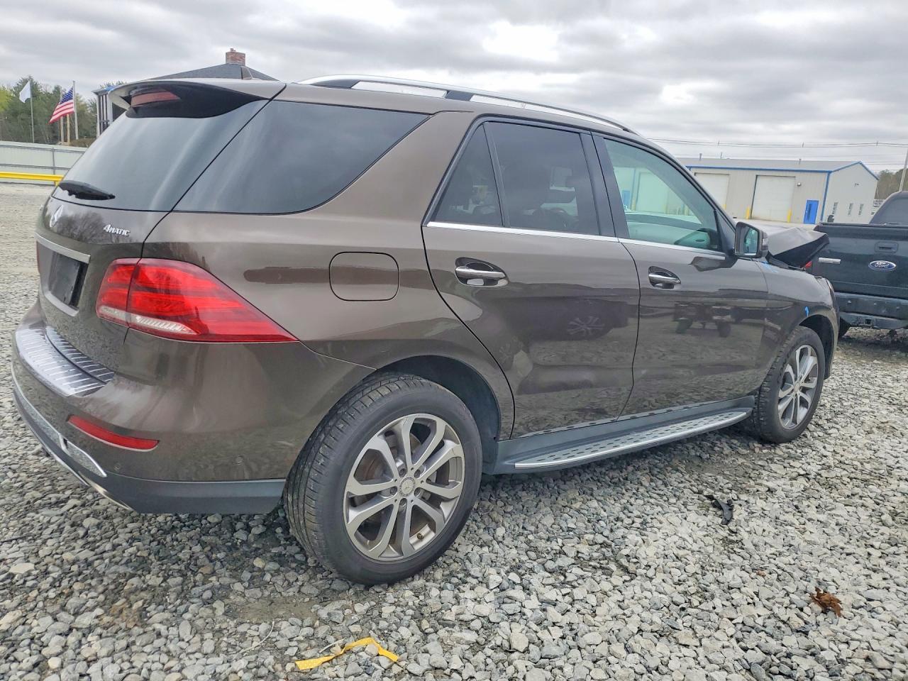 2017 Mercedes-Benz Gle 350 4Matic - Image 3