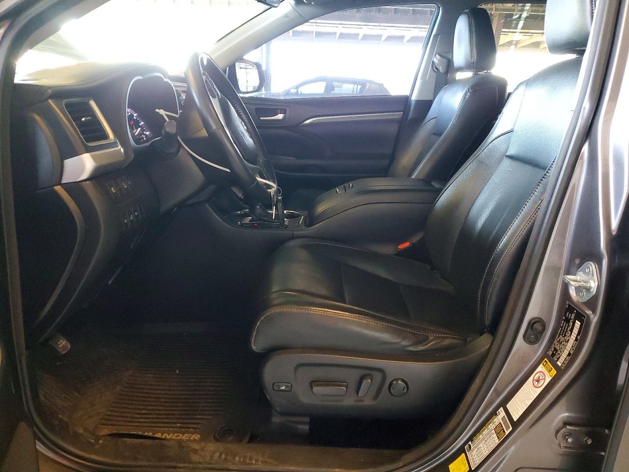 2017 Toyota Highlander Hybrid Limited Platinum - Image 7