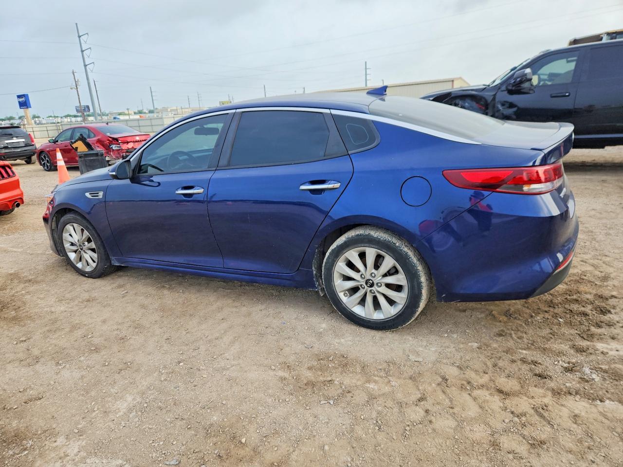 2018 Kia Optima S - Фото 2