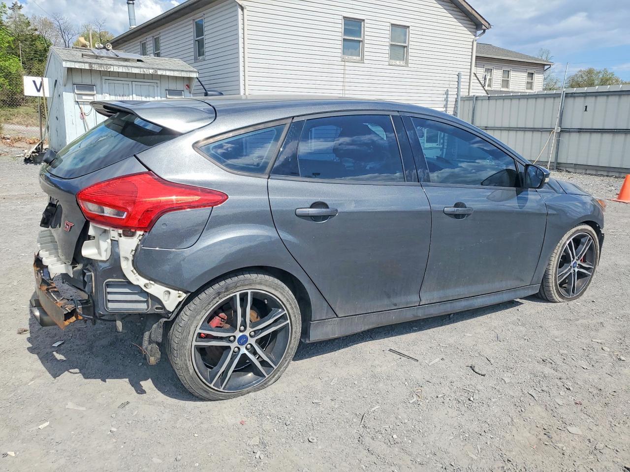 2016 Ford Focus St - Image 3