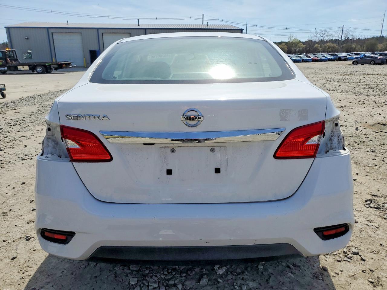 2019 Nissan Sentra S - Фото 6