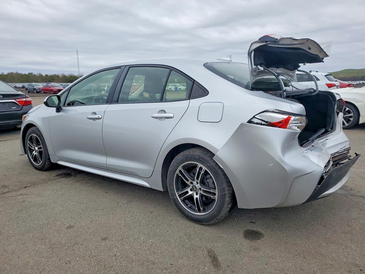 2020 Toyota Corolla Le - Фото 2
