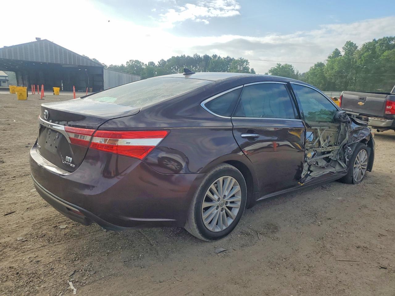 2013 Toyota Avalon Hybrid Limited - Фото 3