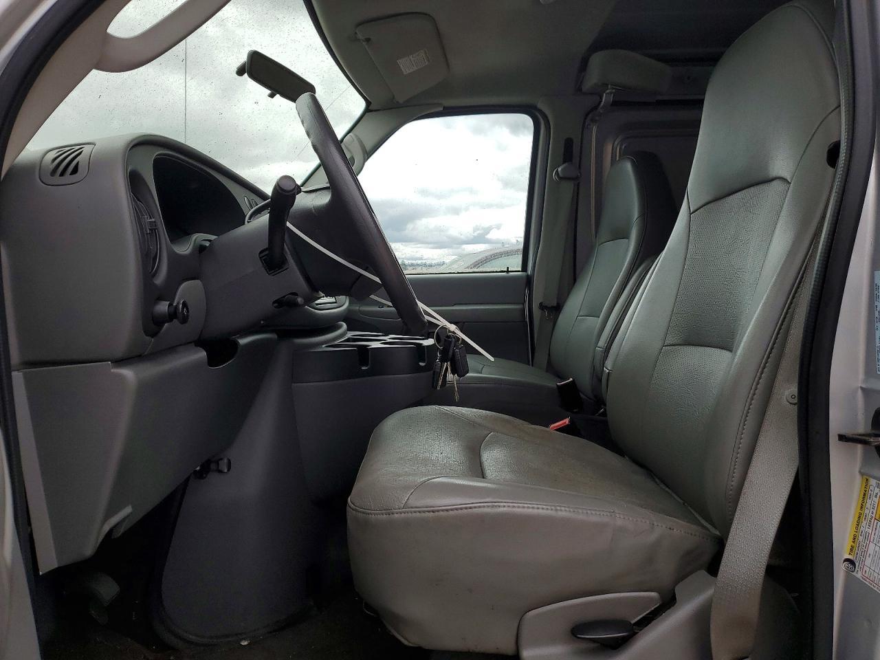 2008 Ford E150 Delivery Van - Фото 7