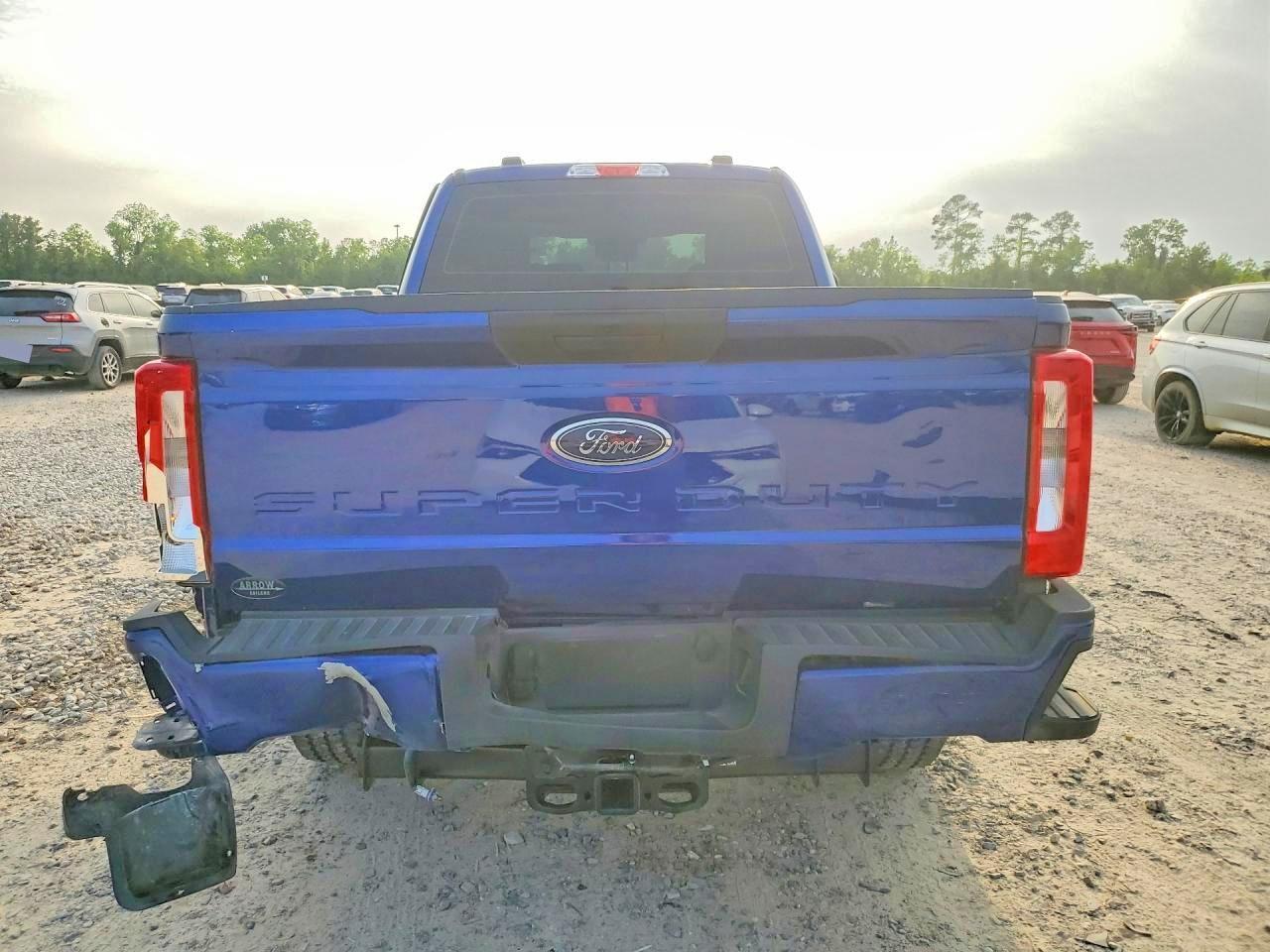 2026 Ford F250 Super Duty - Фото 6