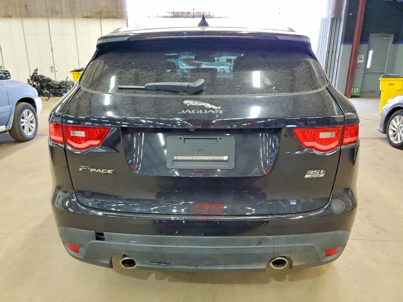 2017 Jaguar F-Pace Premium - Image 6