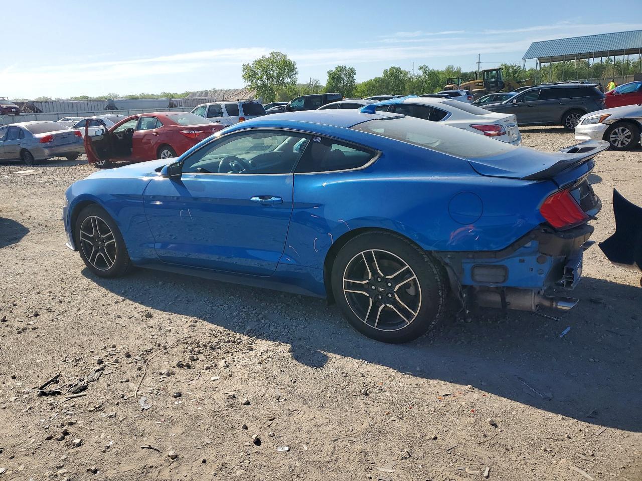 2020 Ford Mustang - Фото 2
