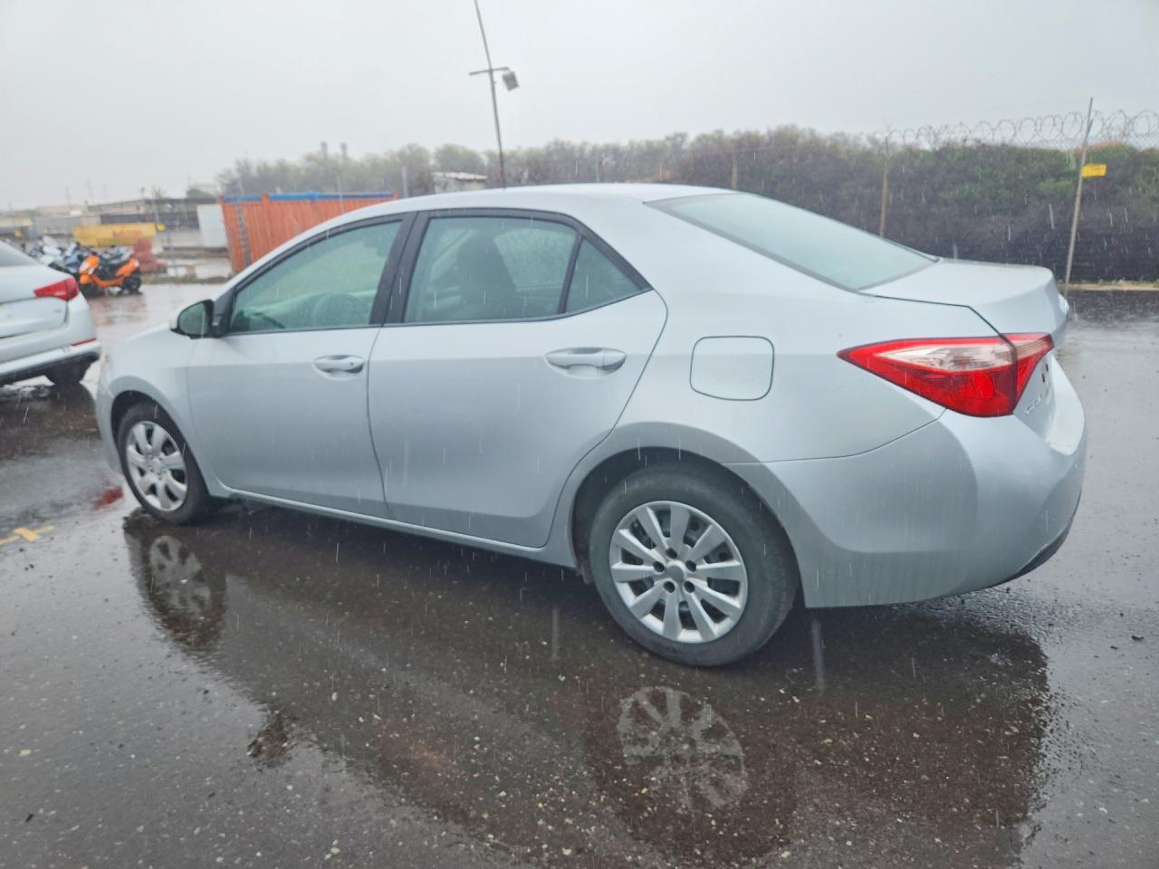 2017 Toyota Corolla L - Фото 2