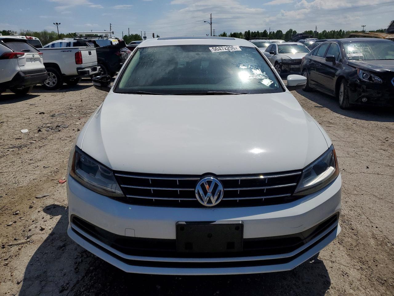 2018 Volkswagen Jetta Se - Image 5