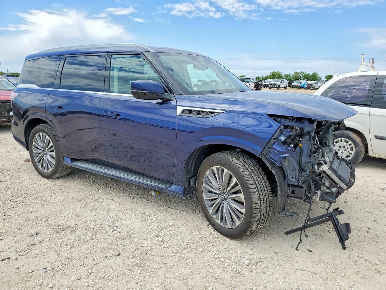 2025 Infiniti Qx80 Sensory - Image 4