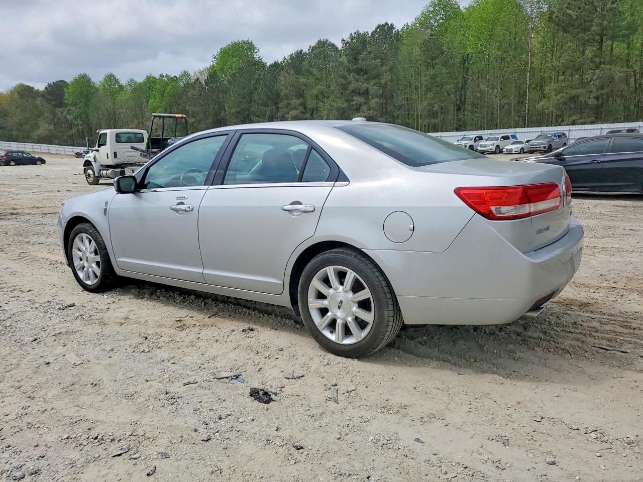 2010 Lincoln Mkz - Image 2