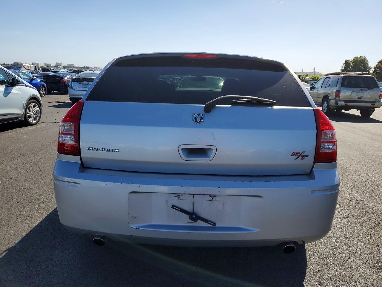 2006 Dodge Magnum R - Image 6