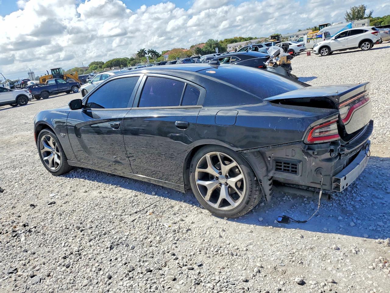2015 Dodge Charger R - Image 2