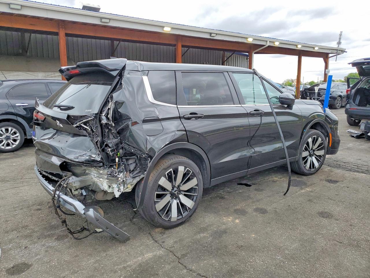 2025 Mitsubishi Outlander Se - Фото 3