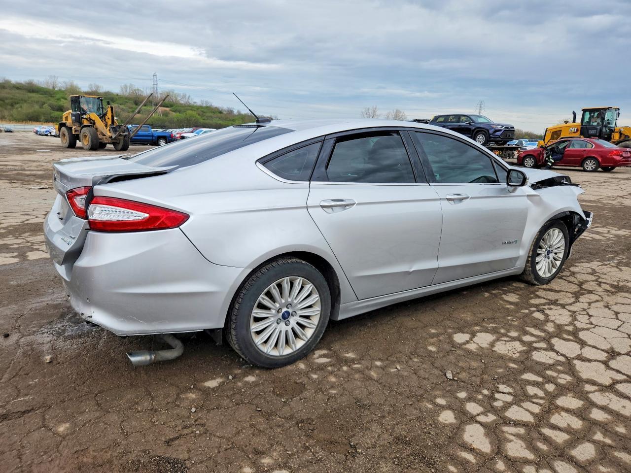 2016 Ford Fusion Se Hybrid - Фото 3