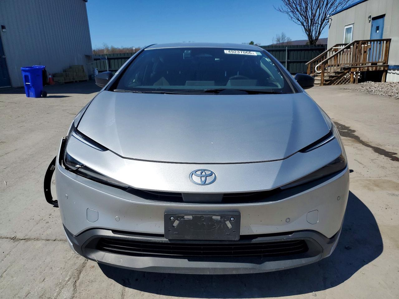2025 Toyota Prius Le - Фото 5