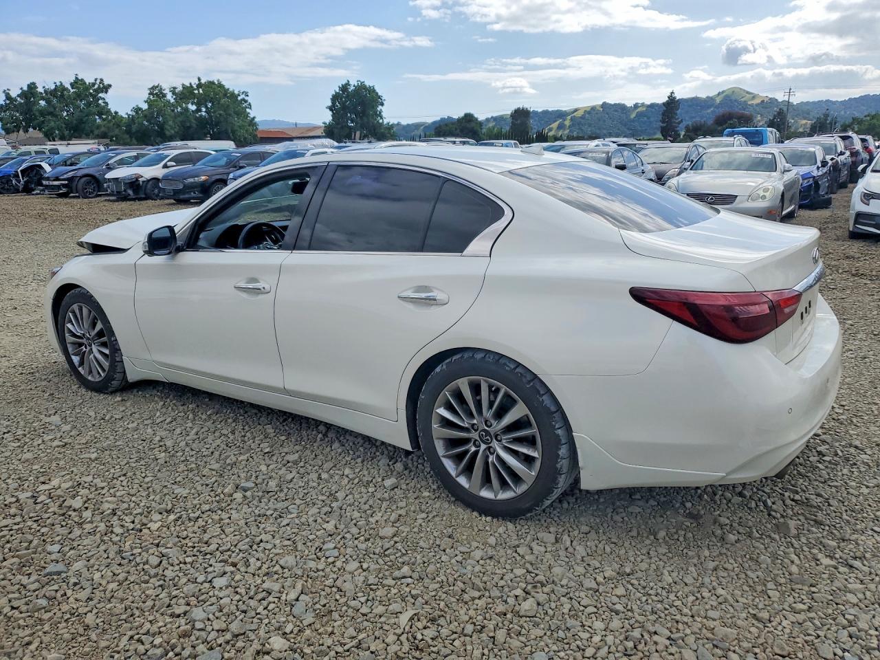 2021 Infiniti Q50 Luxe - Image 2