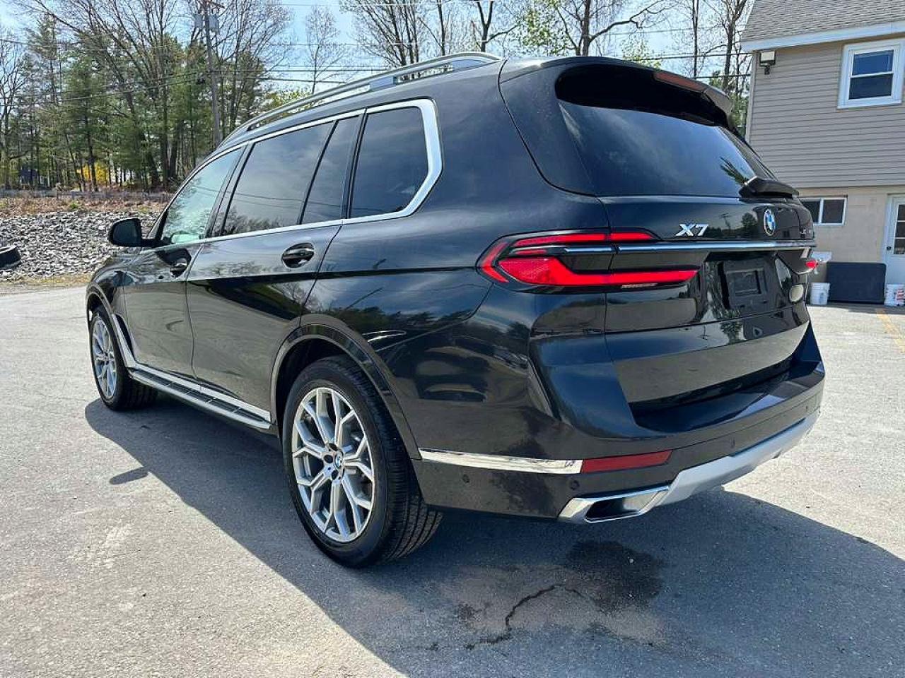 2025 BMW X7 xDrive40I - Фото 2