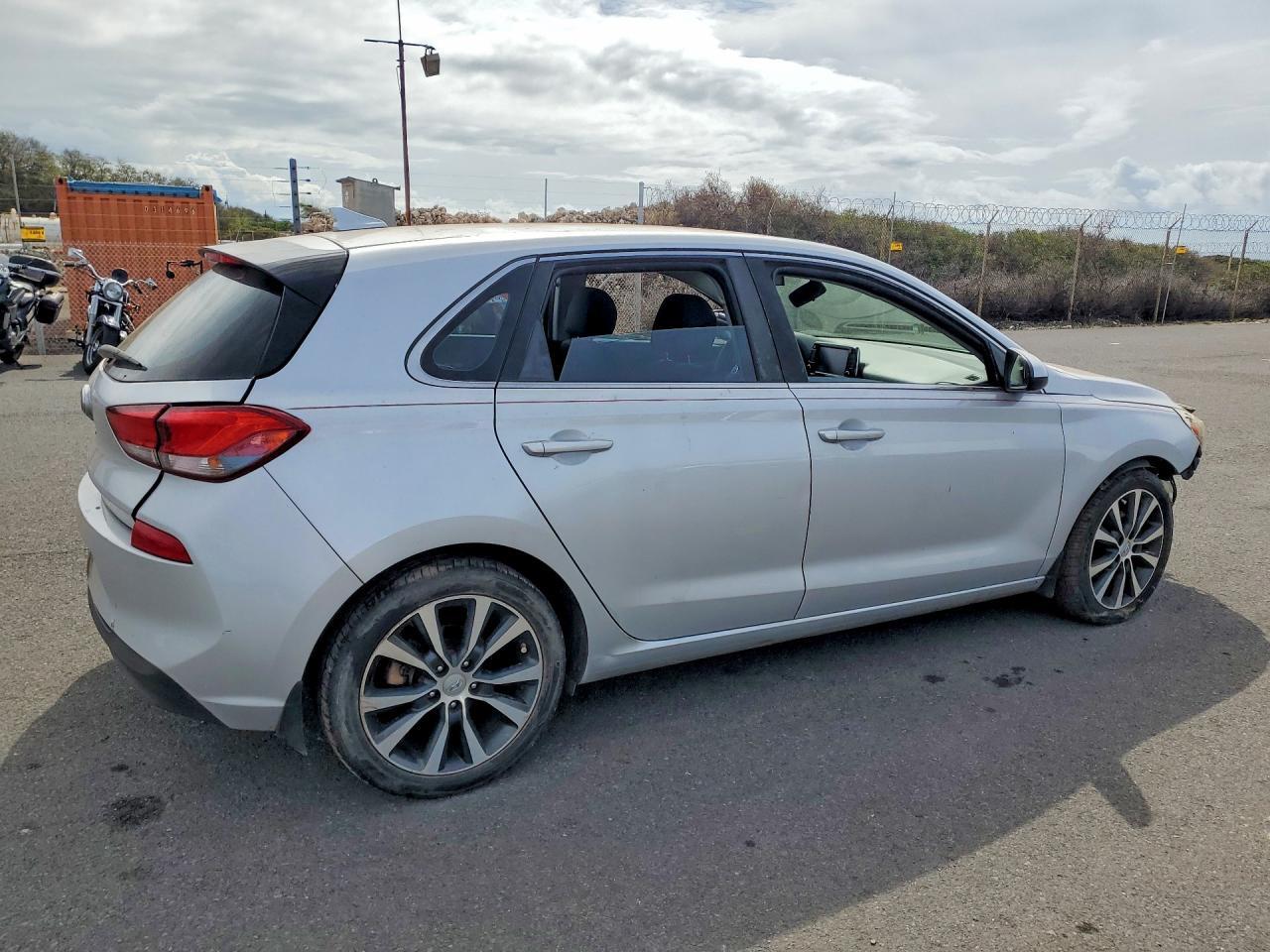 2018 Hyundai Elantra Gt Base - Фото 3