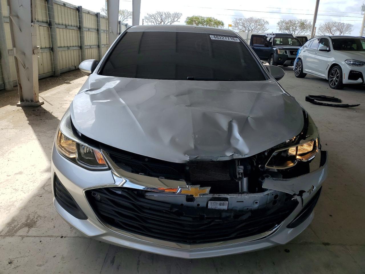 2019 Chevrolet Cruze Ls - Image 5