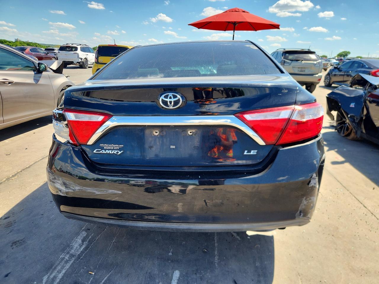 2016 Toyota Camry Le - Фото 6