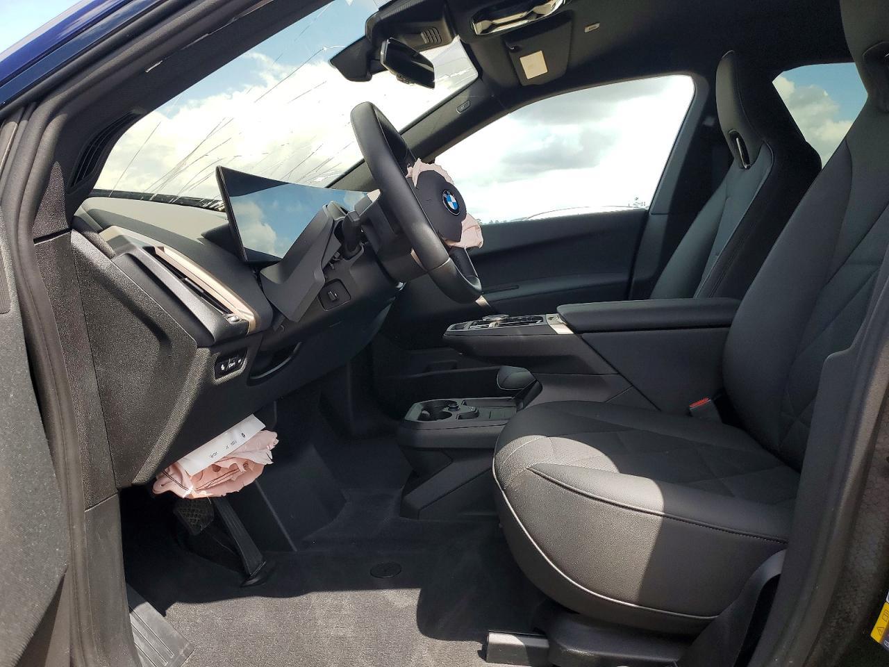 2026 BMW Ix xDrive45 - Фото 7