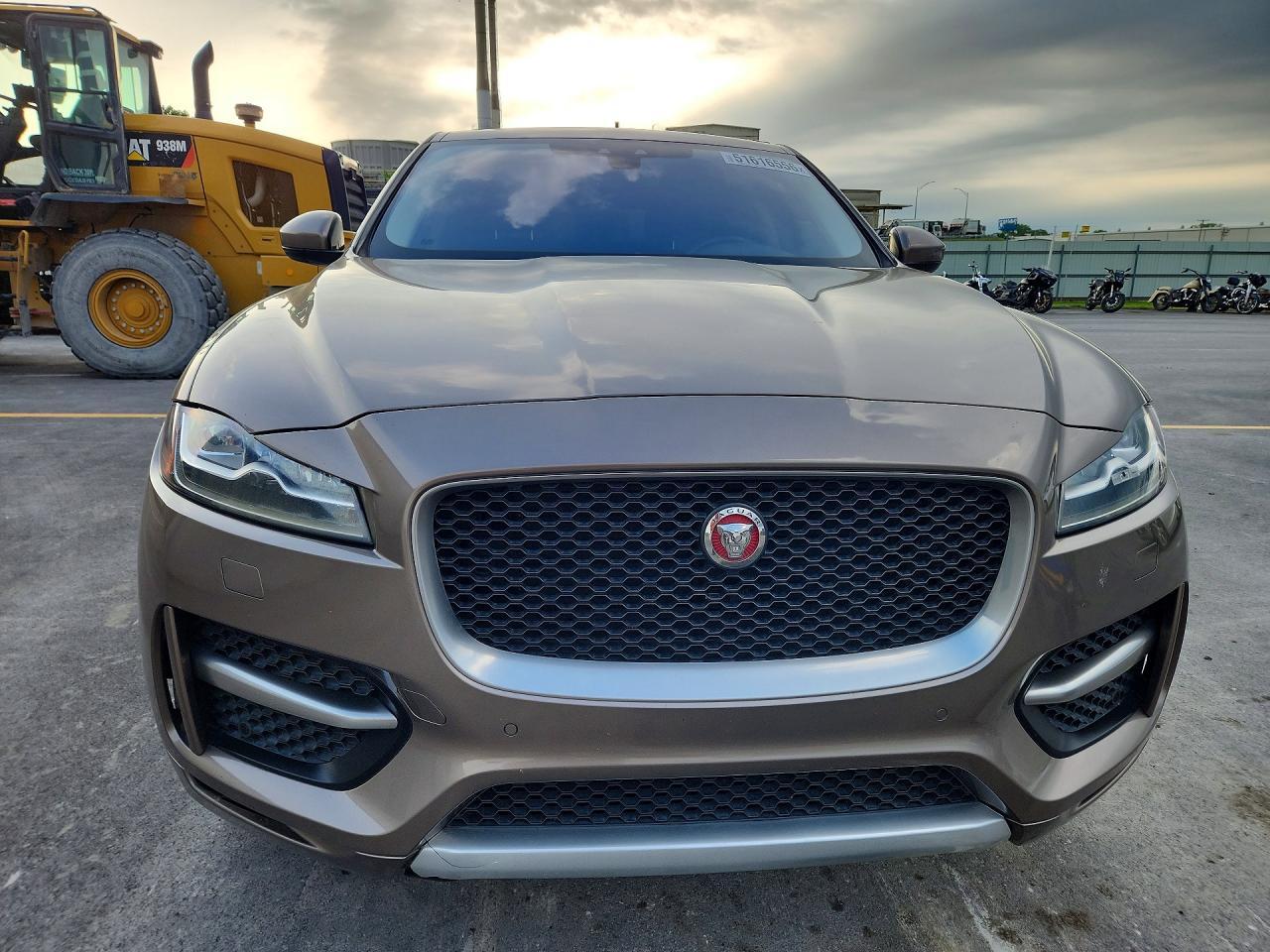 2017 Jaguar F-Pace R - Sport - Фото 5