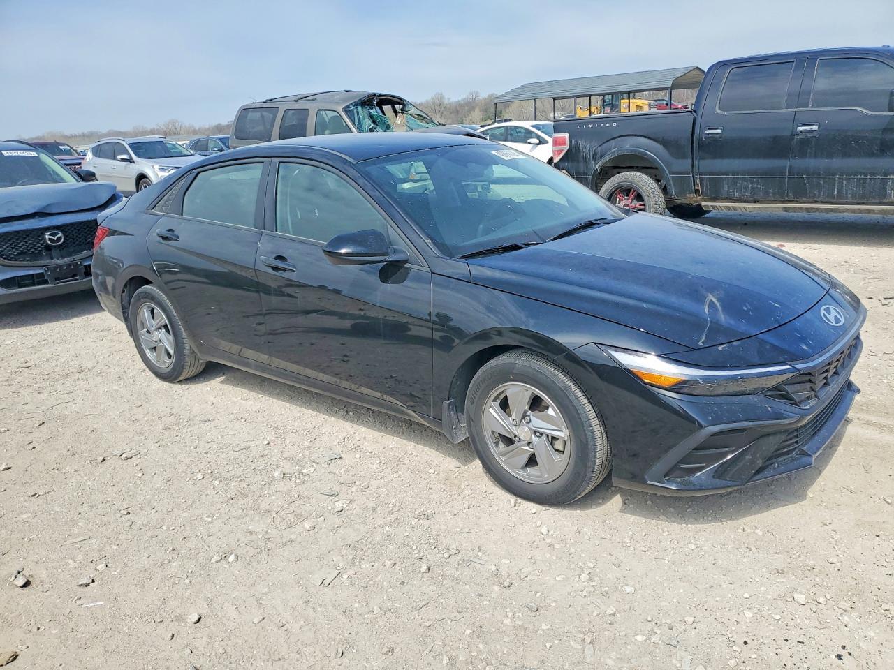 2024 Hyundai Elantra Se - Image 4