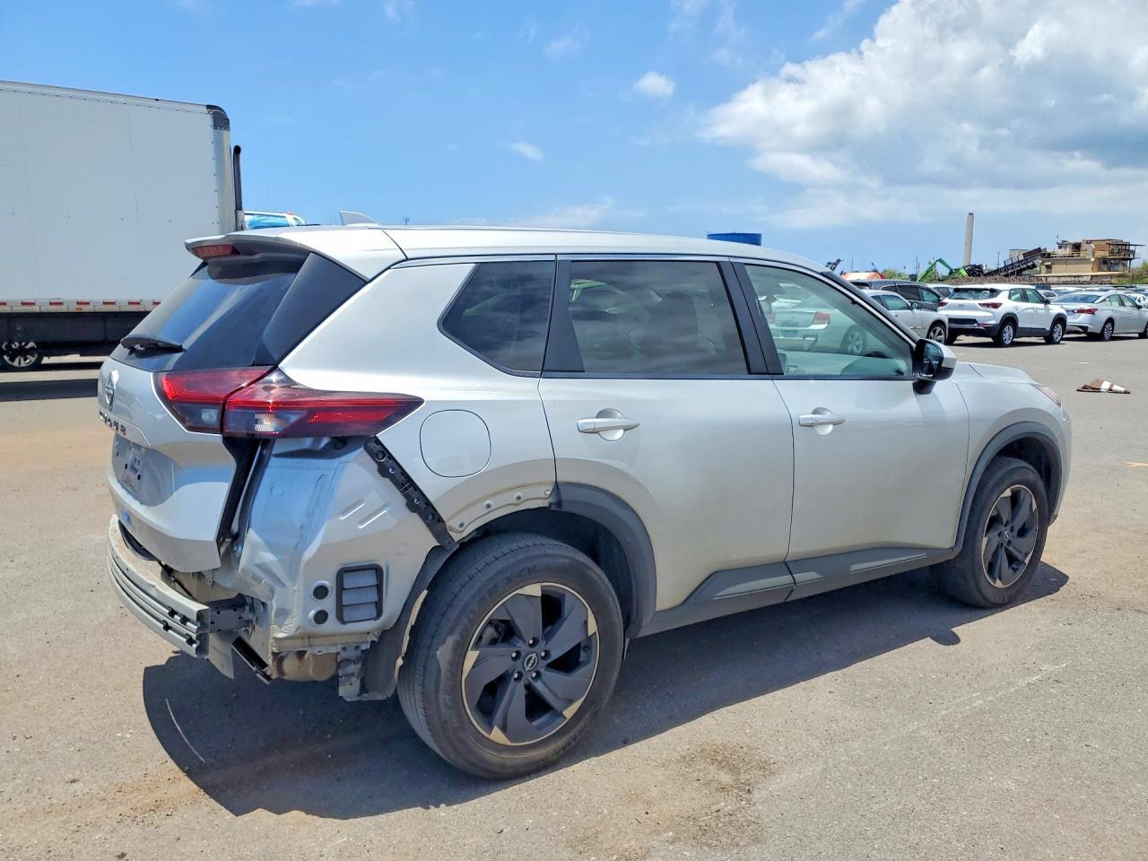 2025 Nissan Rogue Sv - Image 3